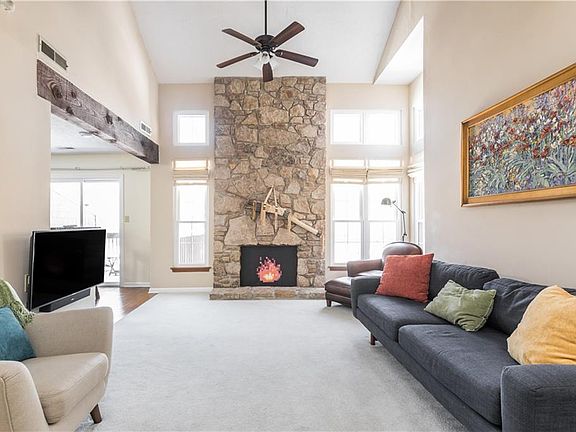 3rd image of 4648 Stansbury Ln