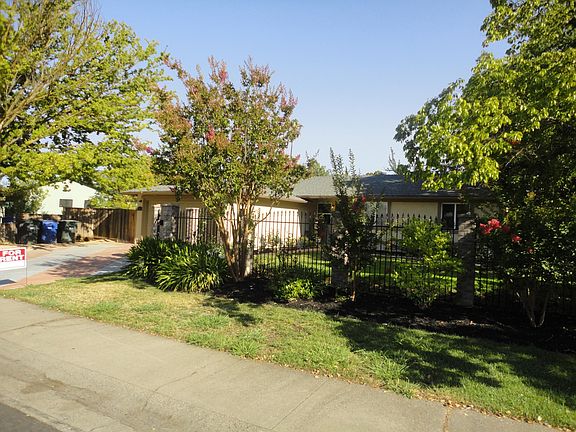 3rd image of 2920 Trentwood Way