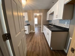 6030 W Calumet Rd APT 201, Milwaukee, WI 53223