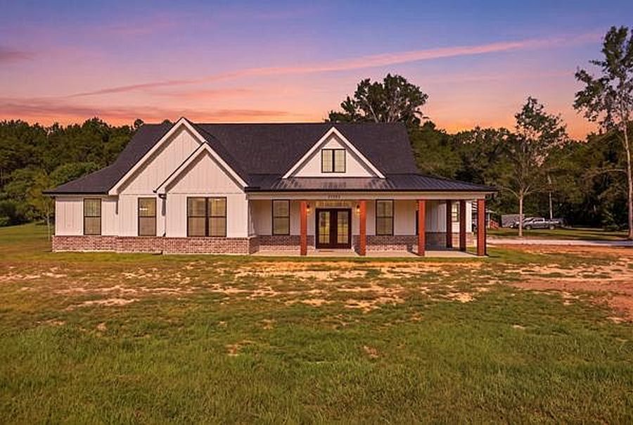 22995 Edwyna Dr - Property Image