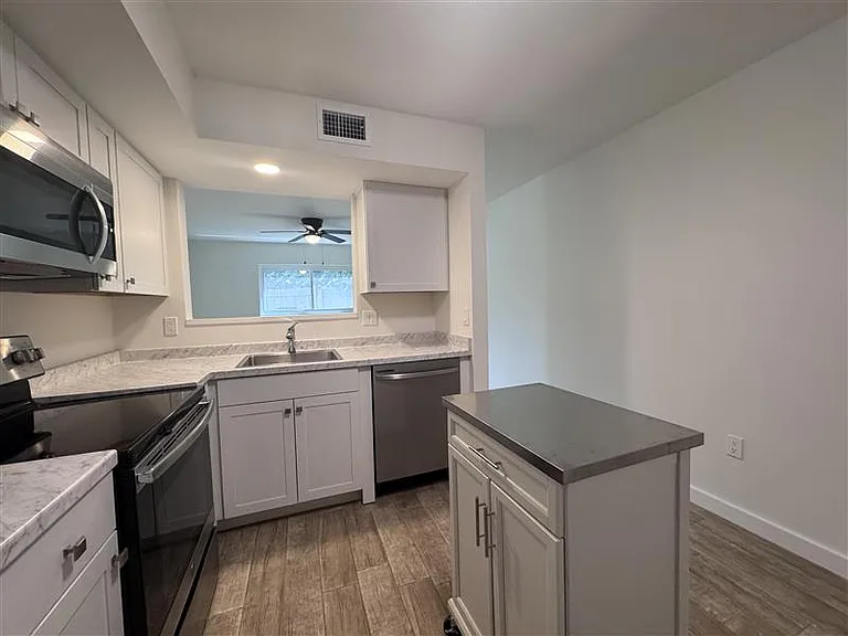 1258 Barbara Dr #105 — Photo 6