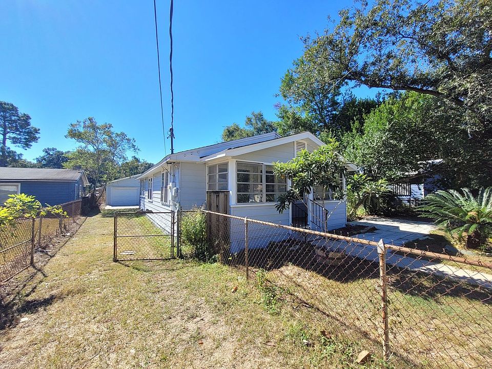 1st image of 3703 W Mallory St