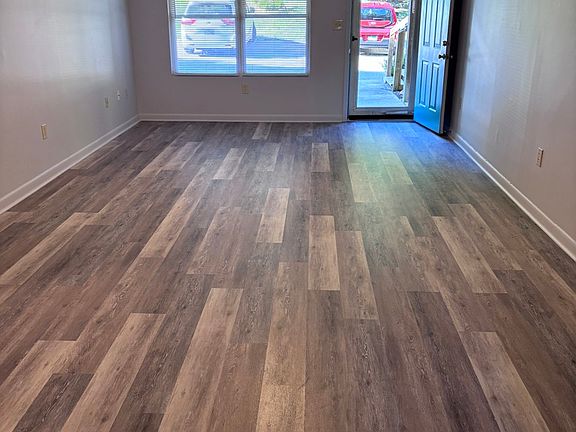 2nd image of 20 Scottsdale Dr #2