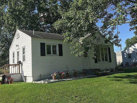 4th image of 872 83rd Ave NE