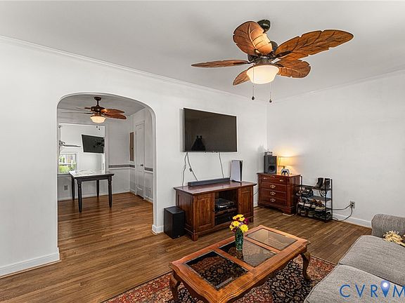 5th image of 3023 Gay Ave