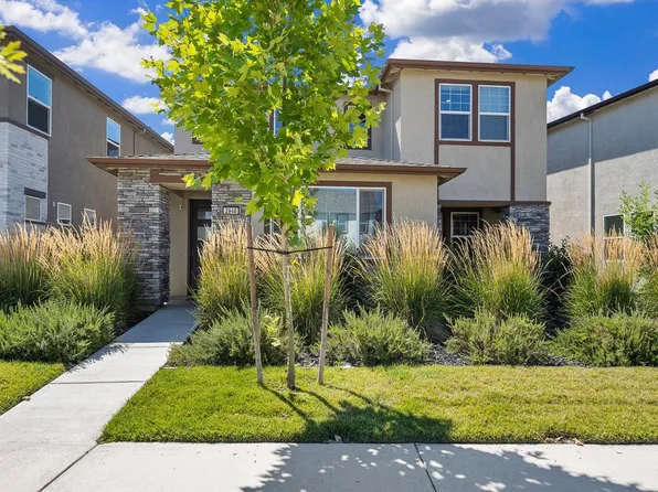 2940 Edgeview Dr, Sacramento, CA 95833
