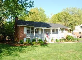 8700 Highgate Rd, Alexandria, VA 22308