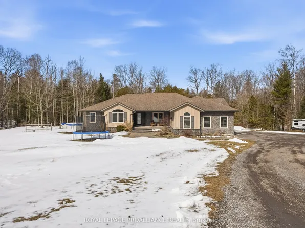 42 Nichols Rd, Quinte West, ON K0K 1H0