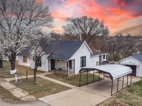 402 Taylor Ave, Park Hills, MO 63601