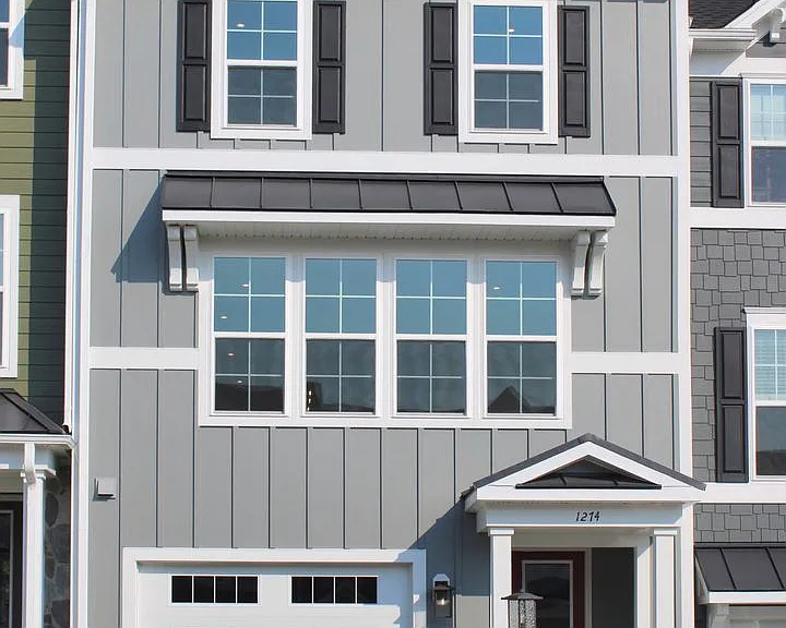 1274 Laconia Ln — Photo 1