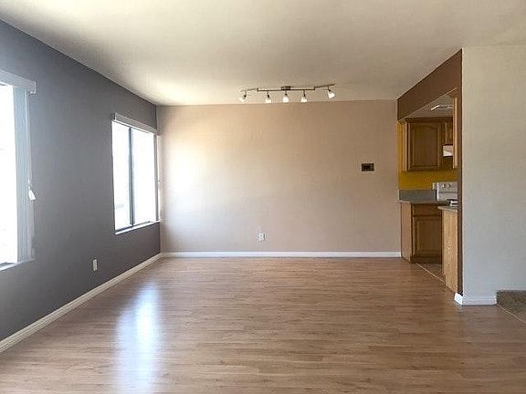 5th image of 515 N Kenwood St APT 204