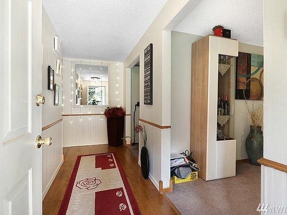 4th image of 7108 Alderwood Ct SE
