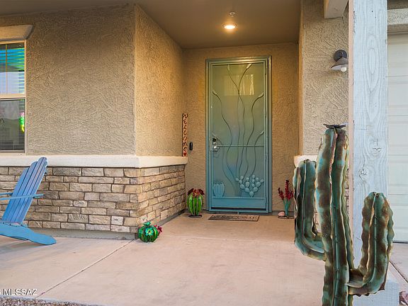 3rd image of 10709 W Whitehall Dr