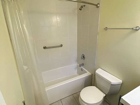 5th image of 904 W Dakota St #904D