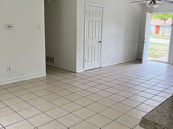 2nd image of 205 Carothers St