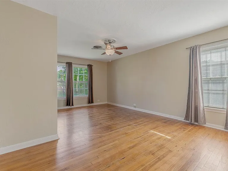 1113 Felder St — Photo 16