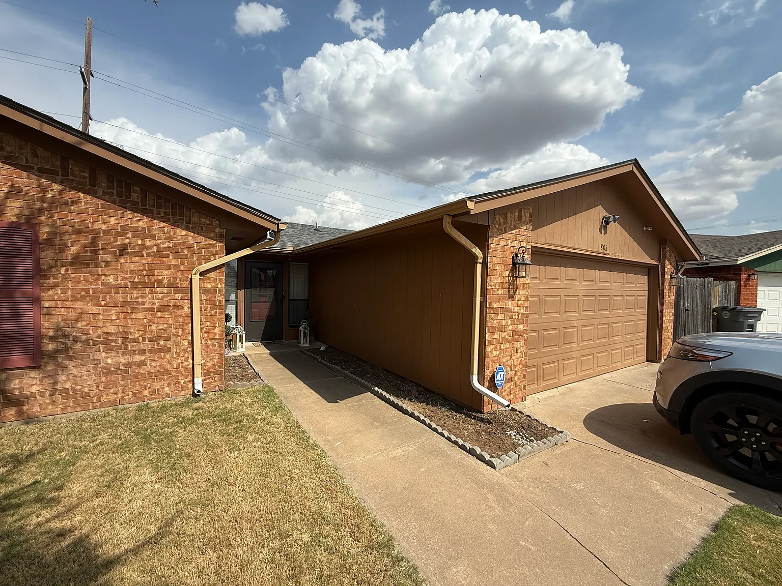 3 bed, 1570 sqft, $1,700 — Photo 2