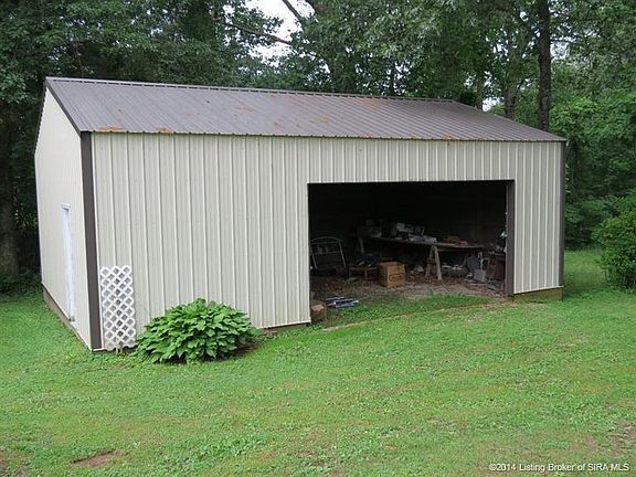 3rd image of 1765 Dogwood Dr NE