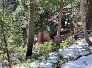 820 Oak Rd, Skyforest, CA 92385