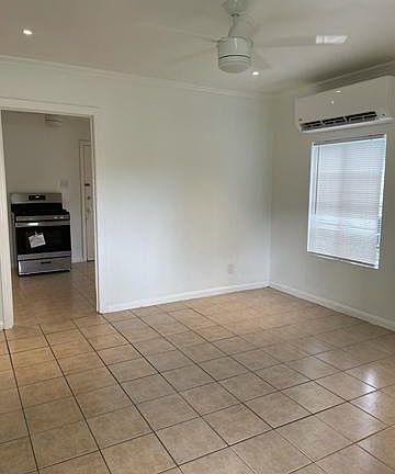 5th image of 6415 N Flores St