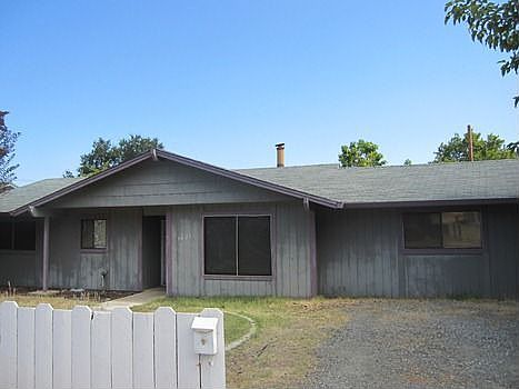 2nd image of 3425 West St