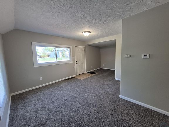 5th image of 4520 Davis Ave