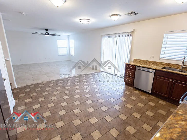 110 N Cholla St — Photo 18