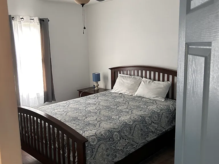 Bedroom 2 - Queen Bed
