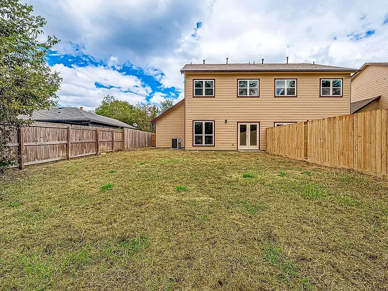 5530 Hirondel St #B — Photo 35