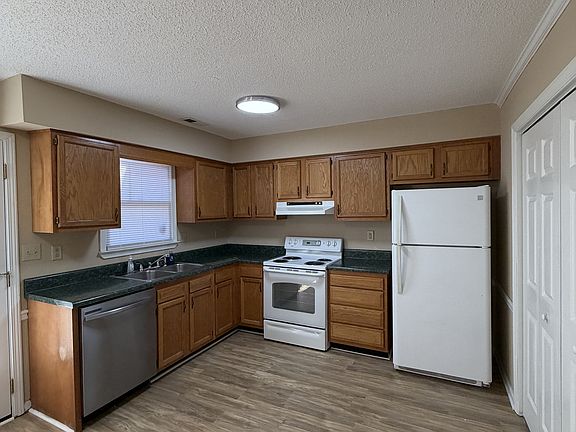 4th image of 2903 F Cedar Creek Rd #1