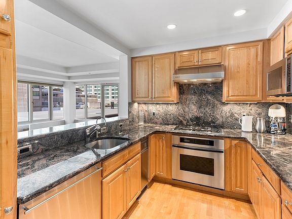 5th image of 100 Belvidere St #4C
