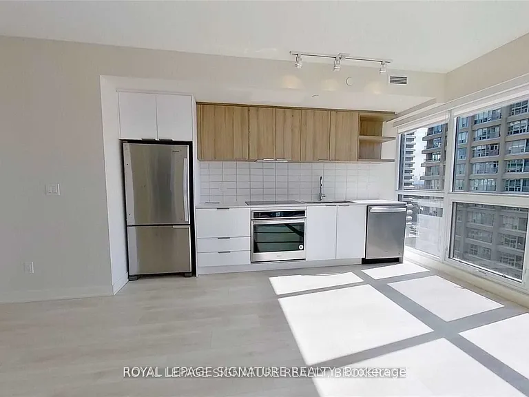 6 Sonic Way #N1402 — Photo 3