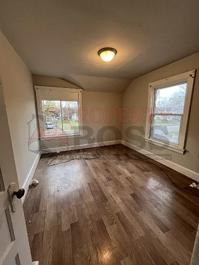 803 Pierce St — Photo 5