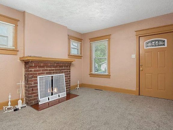 3rd image of 848 N 83rd St