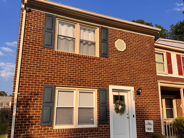 113 Shrewsbury Sq, Yorktown, VA 23692