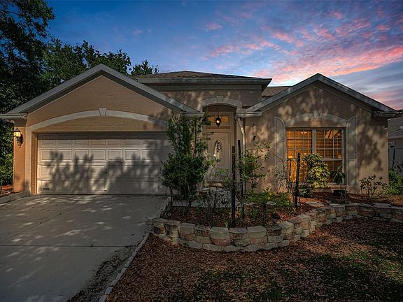 3rd image of 1721 Hunter Ln