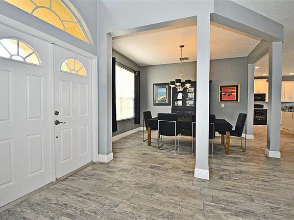 5th image of 1833 Oak Grove Chase Dr