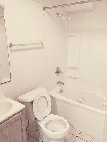 308 W Green St — Photo 9