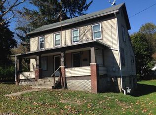 308 Jefferson St, Salineville, OH 43945