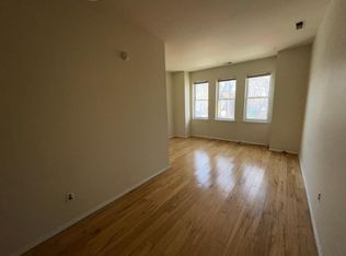 513 S 6th St #B, Philadelphia, PA 19147