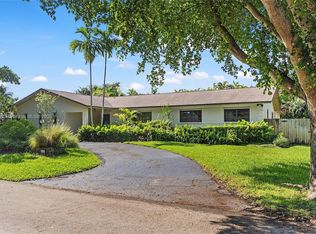 7800 SW 182nd Ter, Palmetto Bay, FL 33157