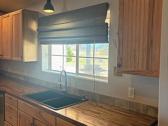 3rd image of 38299 E Tangerine Dr