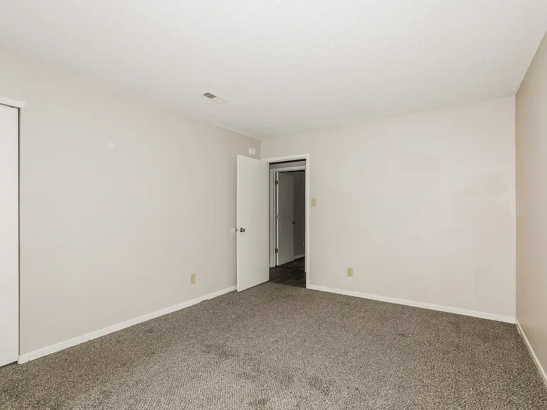 9205 Middlebury Way — Photo 15