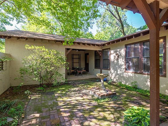 4th image of 35 Vine Grove Ln