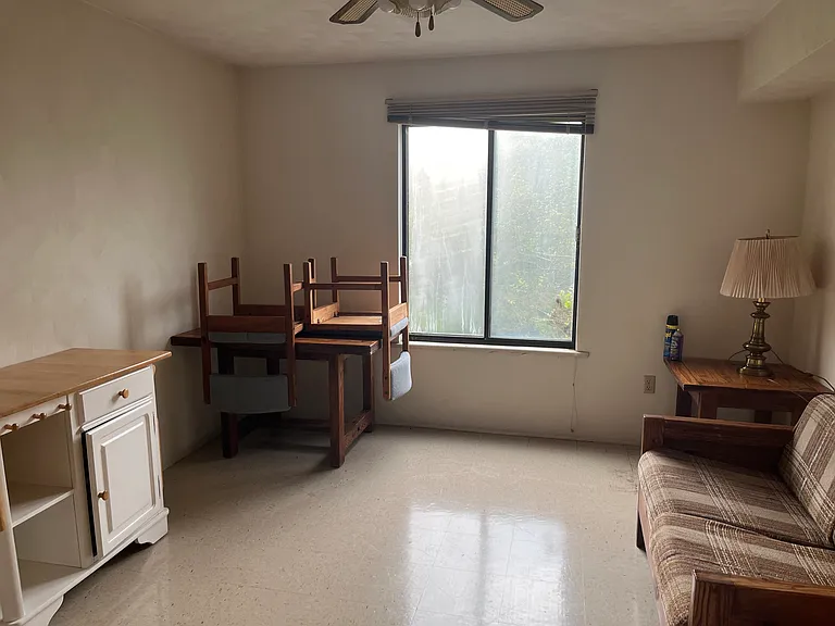 90 N Park Pl #C4 — Photo 5