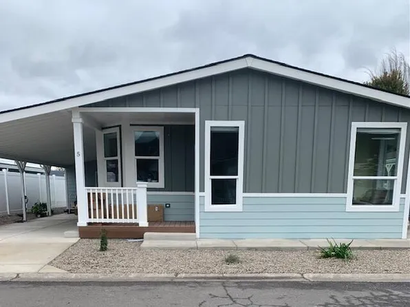 333 Mountain View Dr Unit 5, Talent, OR 97540