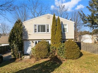 64 Hobson Ave, Hamden, CT 06514