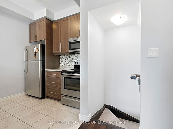 5th image of 6 Whaley Ln