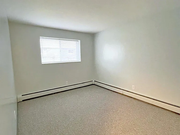 211 W Squantum St #1T — Photo 11