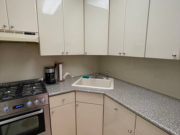 3rd image of 100-25 Queens Blvd #4F